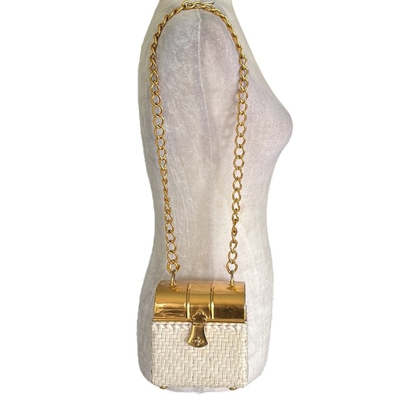 RARE Sacha Vintage White Wicker Straw Gold Curved Chain Strap Basket Box Purse - Picture 2 of 16